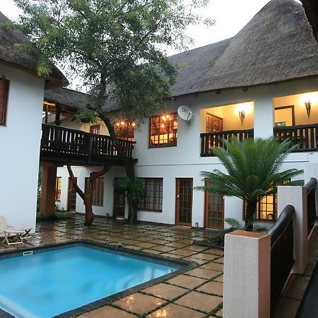 Pensao Guest Lodge Mbombela Exterior photo