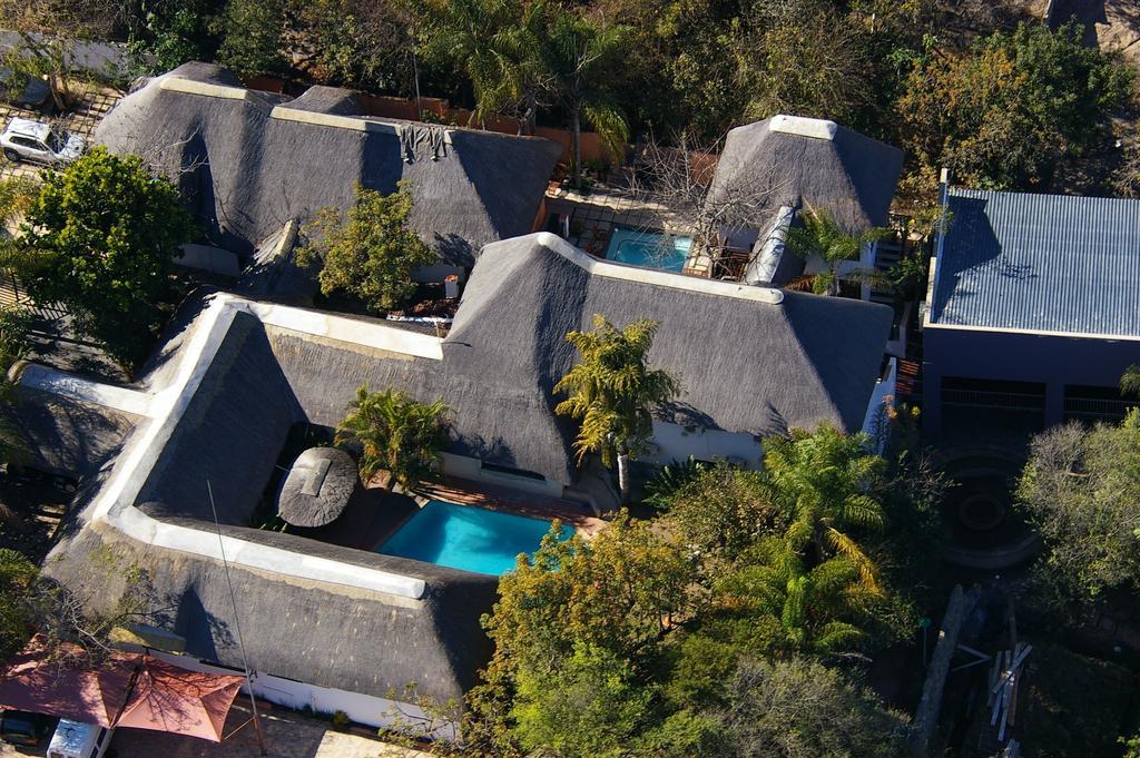 Pensao Guest Lodge Mbombela Exterior photo