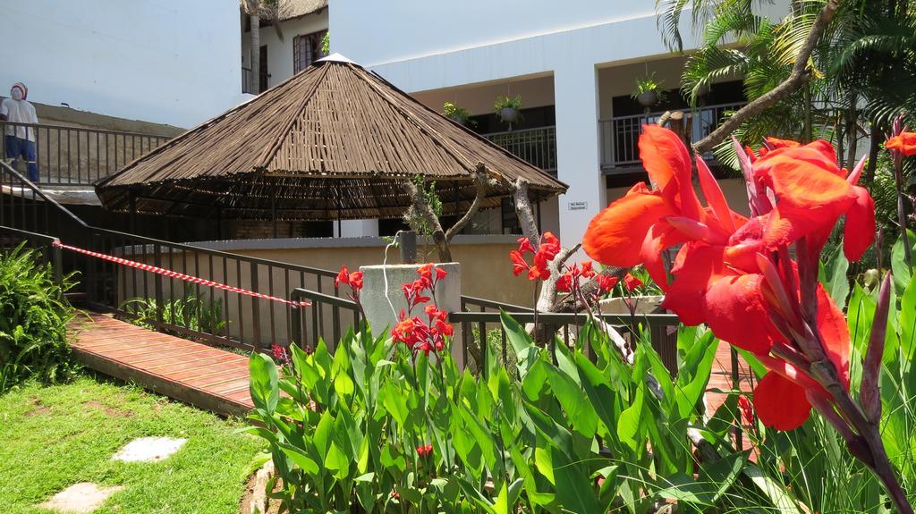 Pensao Guest Lodge Mbombela Exterior photo