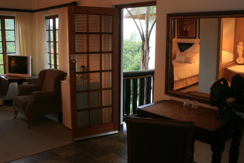 Pensao Guest Lodge Mbombela Exterior photo
